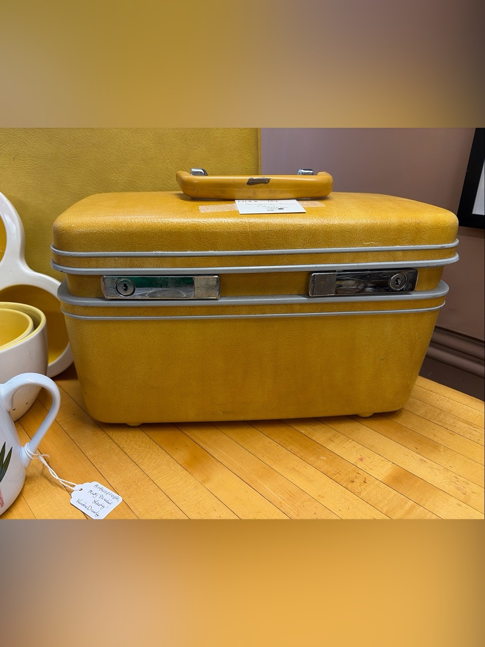 Samsonite Yellow Hard-Shell Train Case with Chrome Trim